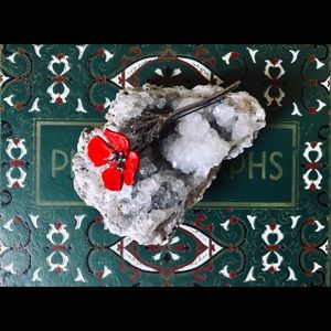 NWT! Lovely Red Stem & Flower Brooch! 🌺✨